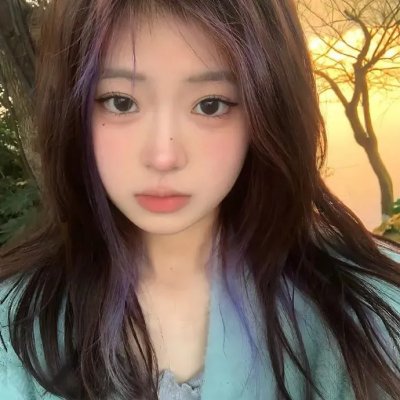 蜘蛛网中的女孩